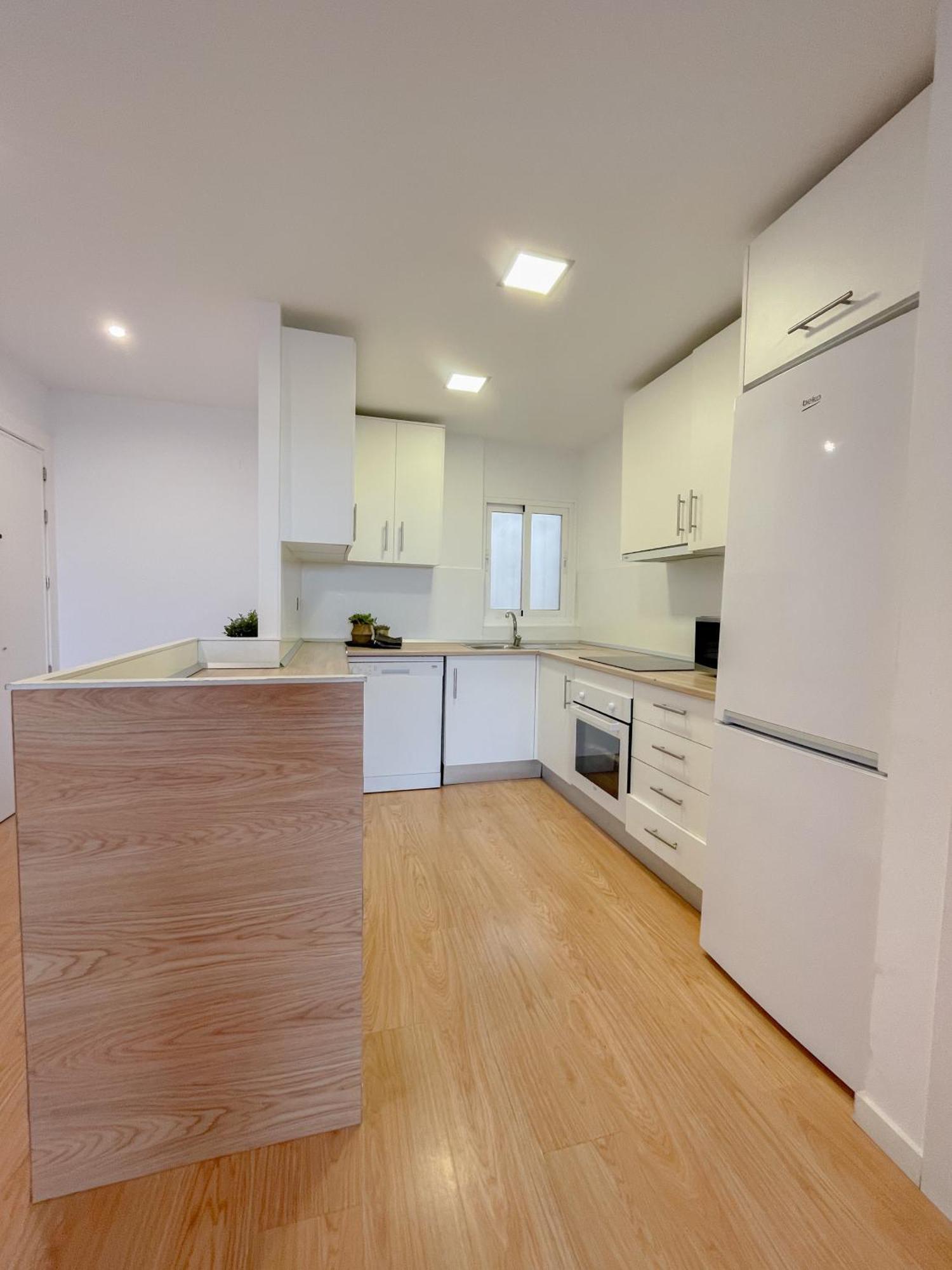 Moderno Apartamento Plz De La Merced Malaga Luaran gambar