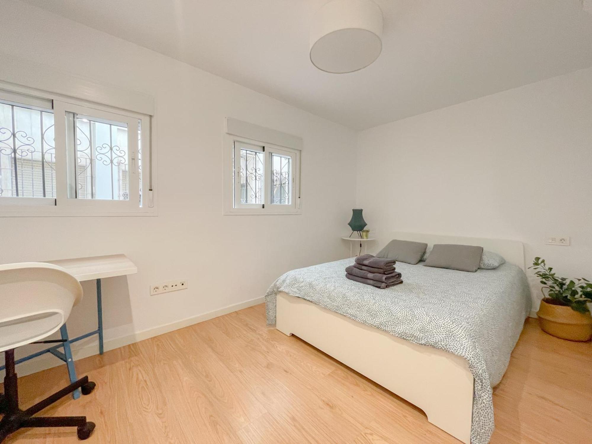 Moderno Apartamento Plz De La Merced Malaga Luaran gambar