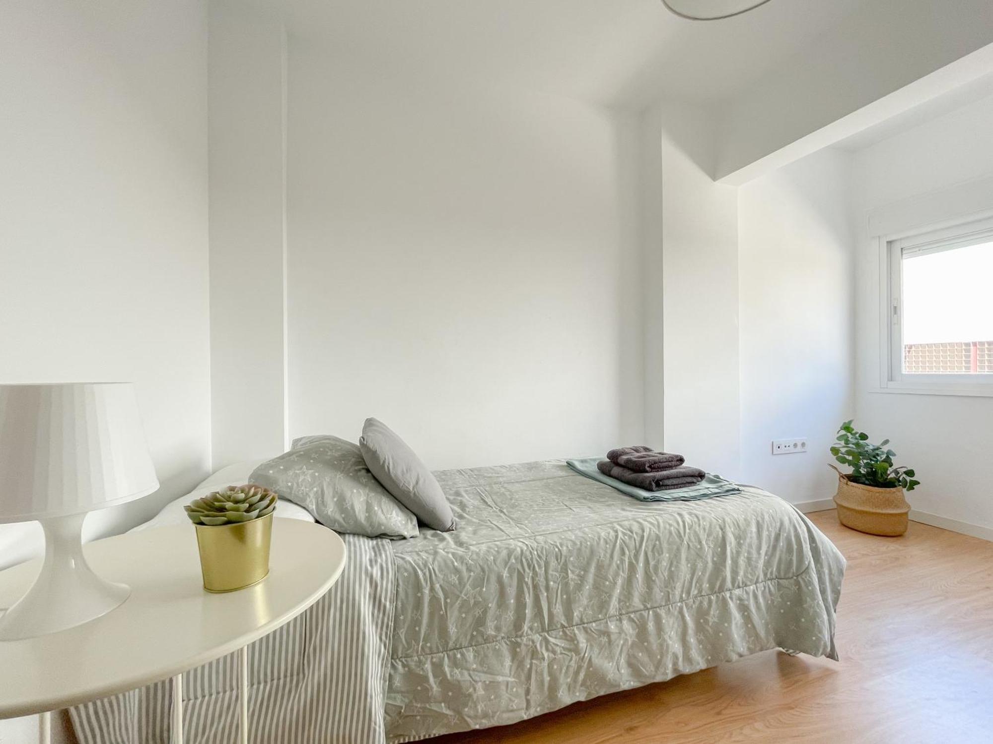 Moderno Apartamento Plz De La Merced Malaga Luaran gambar